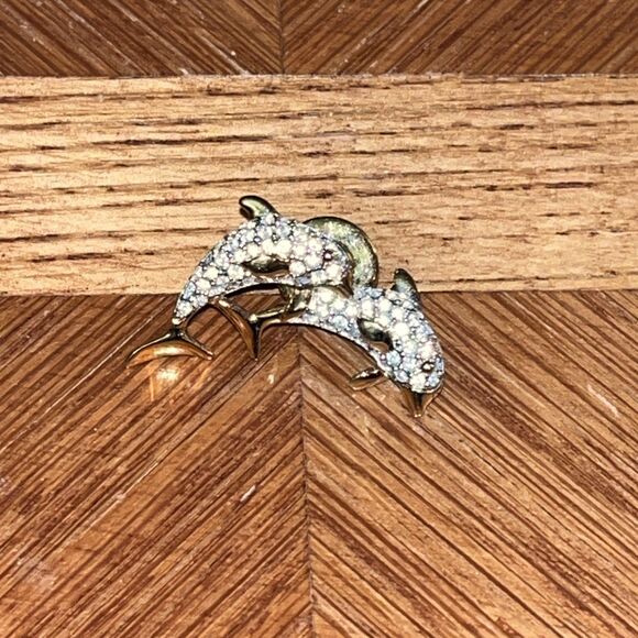 Vintage Swan Stamp SWAROVSKI Pave Crystal RS Gold Tone Leaping Dolphin Pair Pin - Picture 3 of 6